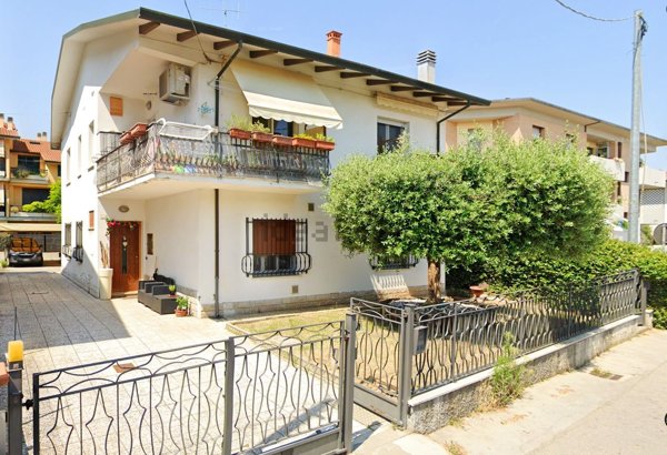 casa indipendente in vendita a Gambettola