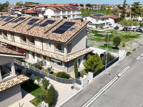 casa indipendente in vendita a Gambettola