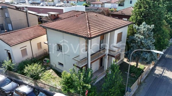 casa indipendente in vendita a Gambettola