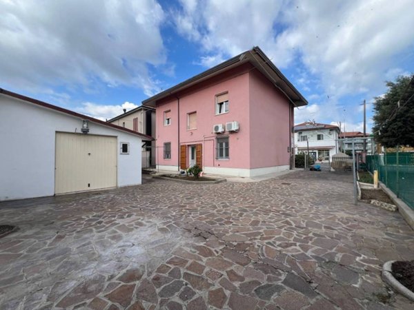 casa indipendente in vendita a Gambettola