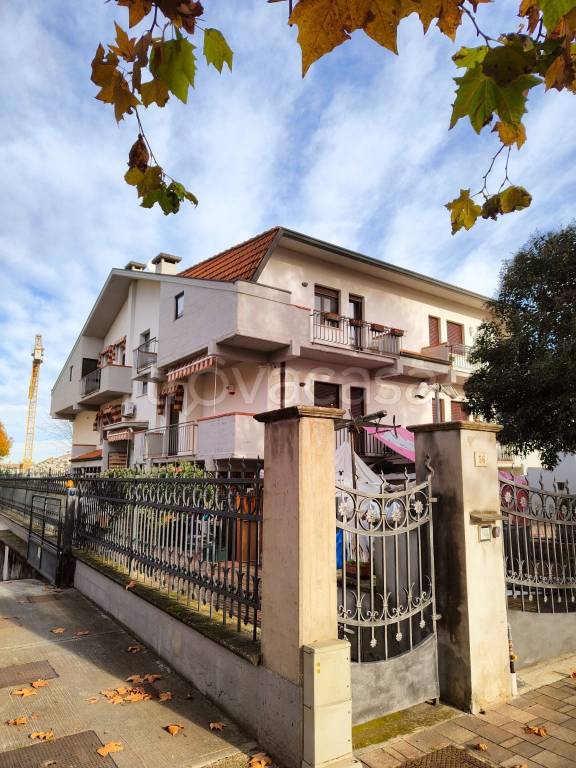 casa indipendente in vendita a Gambettola