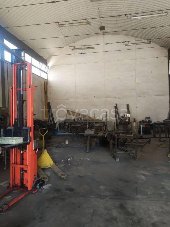 locale commerciale in vendita a Gambettola