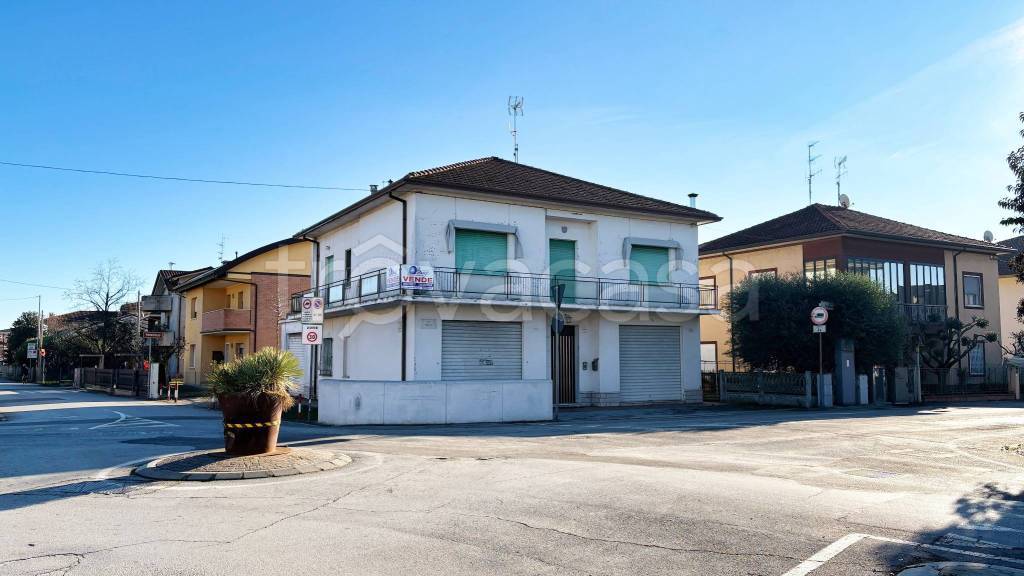 casa indipendente in vendita a Gambettola