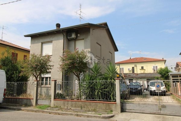 casa indipendente in vendita a Gambettola