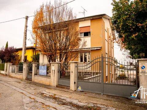casa indipendente in vendita a Gambettola