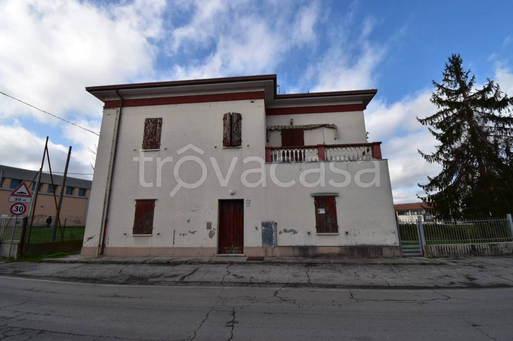 casa indipendente in vendita a Gambettola