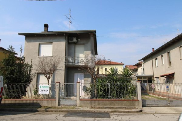 casa indipendente in vendita a Gambettola