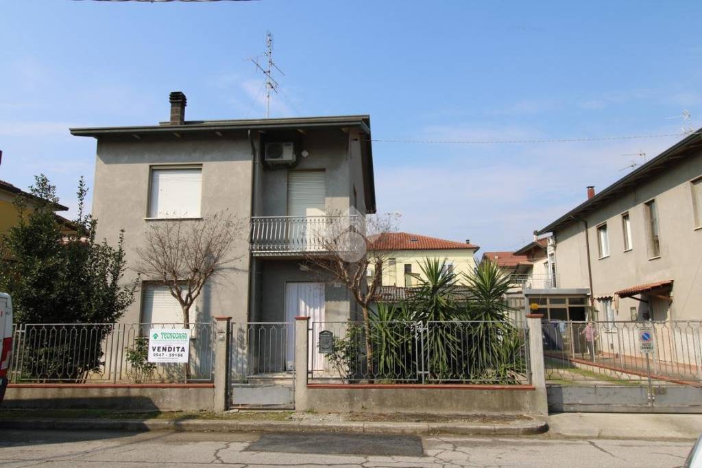 casa indipendente in vendita a Gambettola