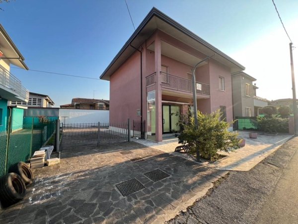 casa indipendente in vendita a Gambettola