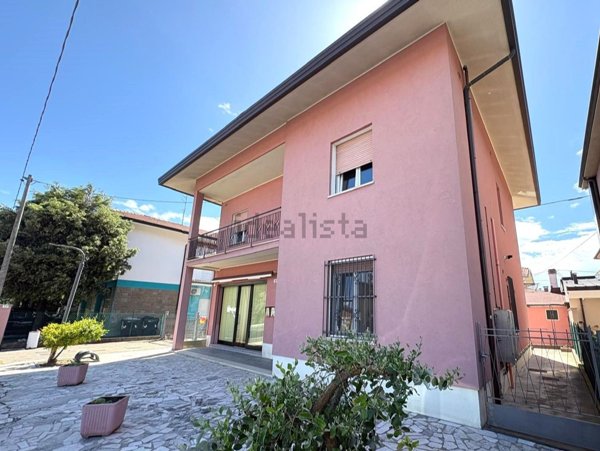 casa indipendente in vendita a Gambettola