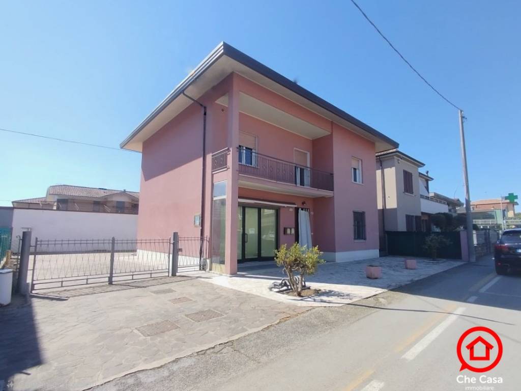 casa indipendente in vendita a Gambettola