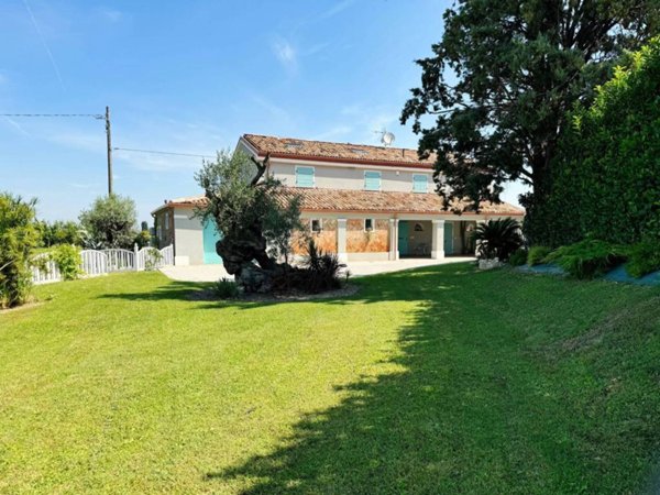 casa indipendente in vendita a Gambettola