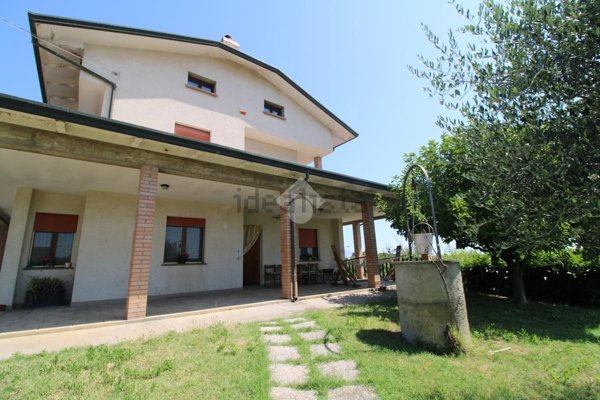 casa indipendente in vendita a Gambettola