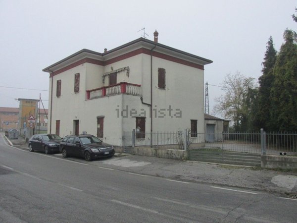 casa indipendente in vendita a Gambettola