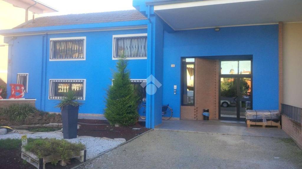 locale commerciale in vendita a Gambettola