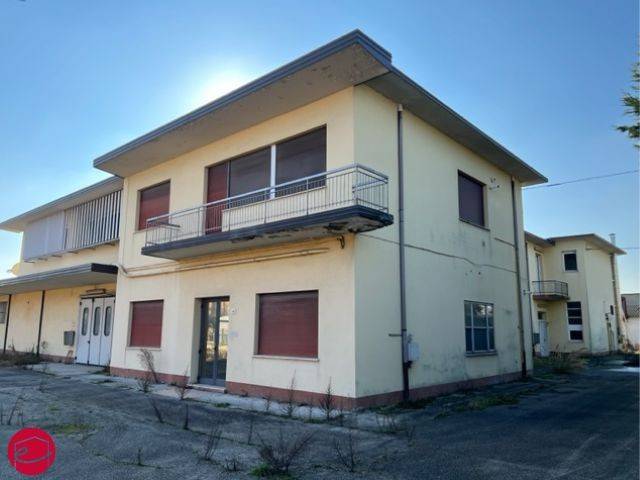 capannone in vendita a Gatteo in zona Sant'Angelo