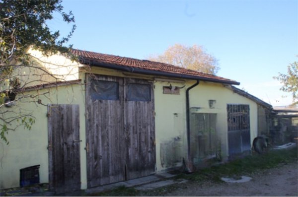 locale di sgombero in vendita a Gatteo