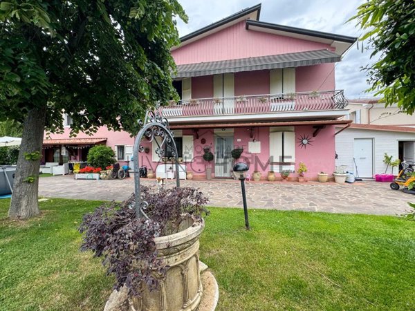 casa indipendente in vendita a Gatteo