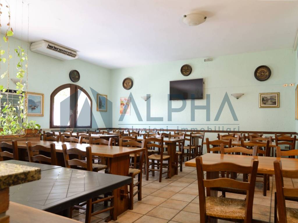 negozio in vendita a Gatteo in zona Sant'Angelo