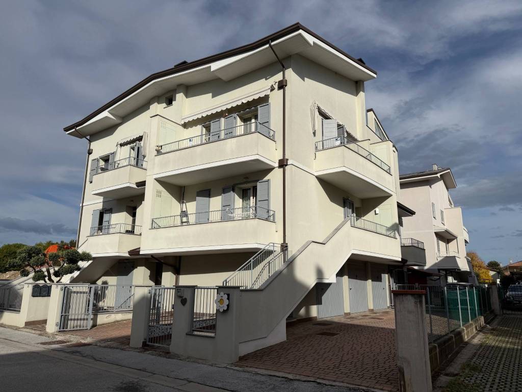 appartamento in vendita a Gatteo in zona Sant'Angelo