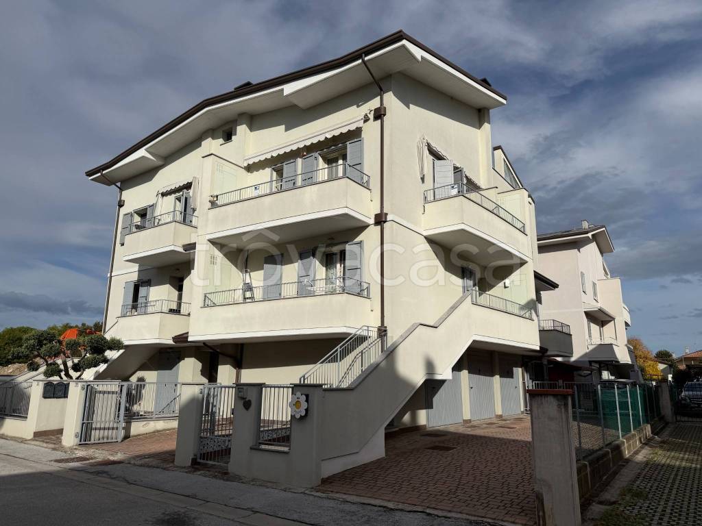 appartamento in vendita a Gatteo in zona Sant'Angelo