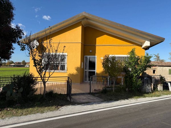 casa indipendente in vendita a Gatteo in zona Sant'Angelo