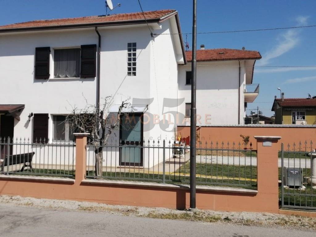 casa indipendente in vendita a Gatteo in zona Sant'Angelo