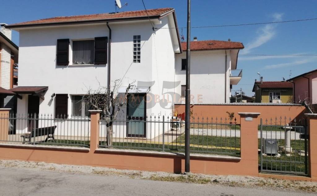 casa indipendente in vendita a Gatteo