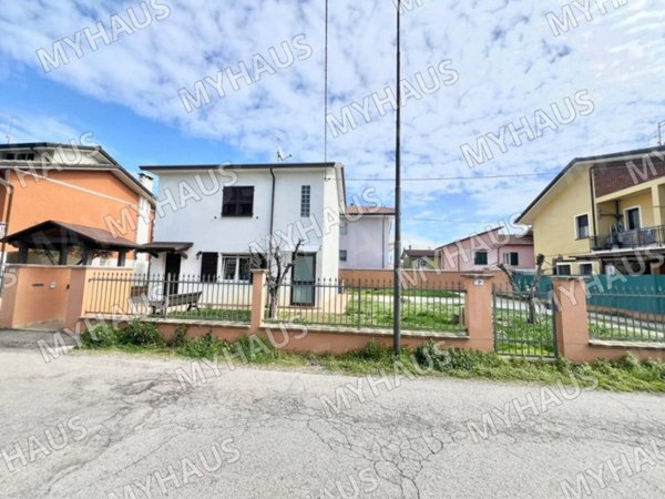 casa indipendente in vendita a Gatteo in zona Sant'Angelo