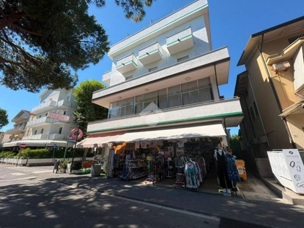 negozio in vendita a Gatteo in zona Gatteo a Mare