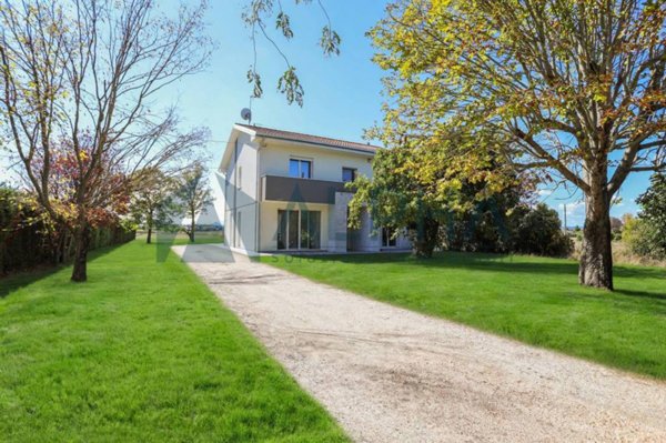 casa indipendente in vendita a Gatteo
