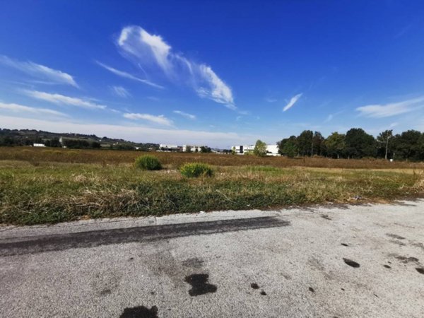 terreno edificabile in vendita a Longiano in zona Crocetta