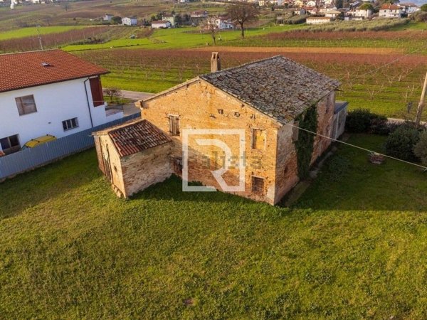 casa indipendente in vendita a Longiano