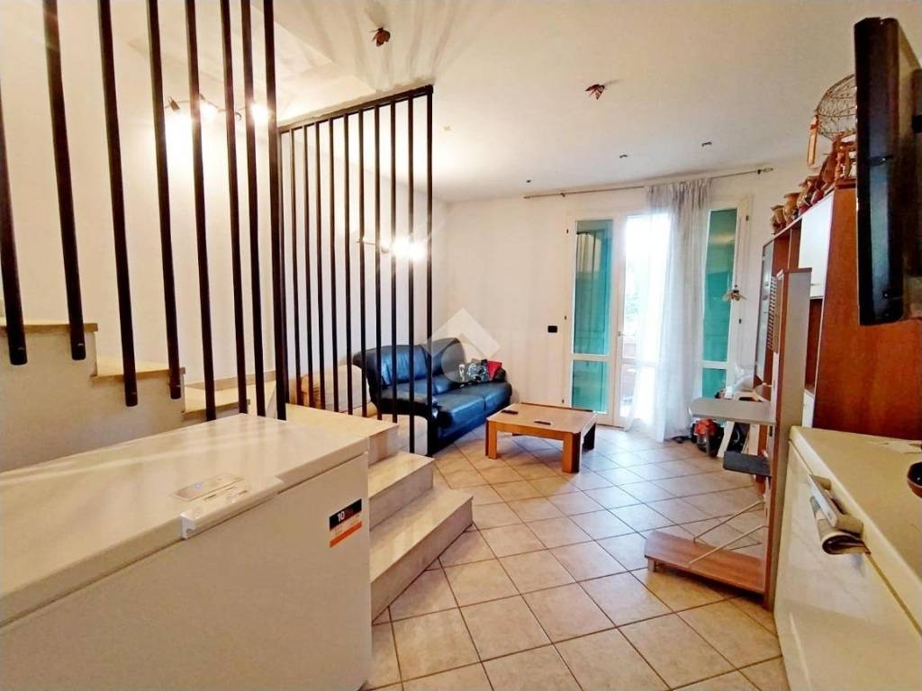 casa indipendente in vendita a Longiano in zona Budrio