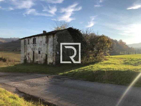 pentavano in vendita a Longiano in zona Badia