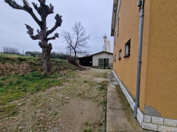casa indipendente in vendita a Longiano in zona Budrio