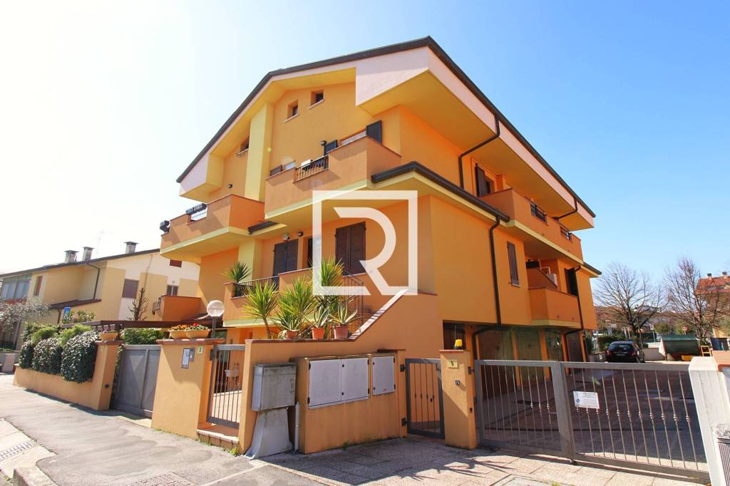 appartamento in vendita a Longiano in zona Budrio