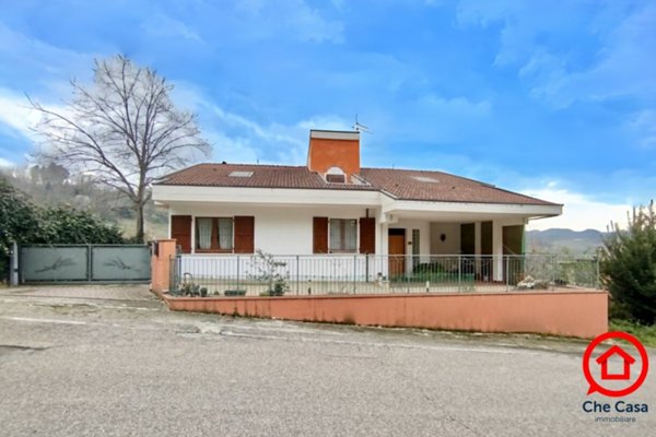casa indipendente in vendita a Longiano