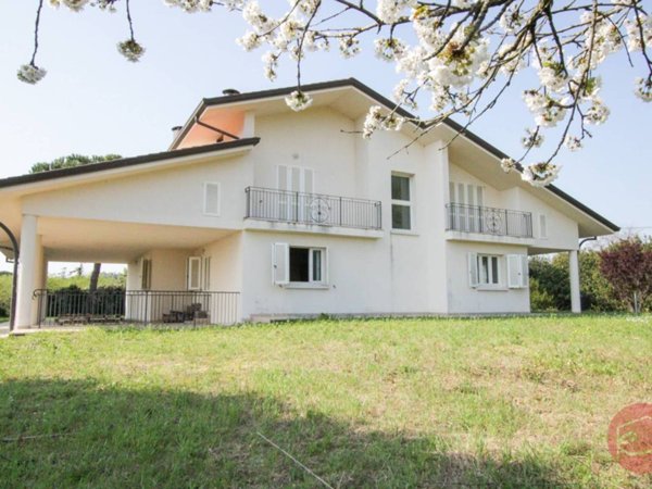 casa indipendente in vendita a Longiano