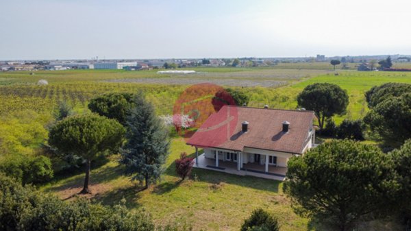 casa indipendente in vendita a Longiano