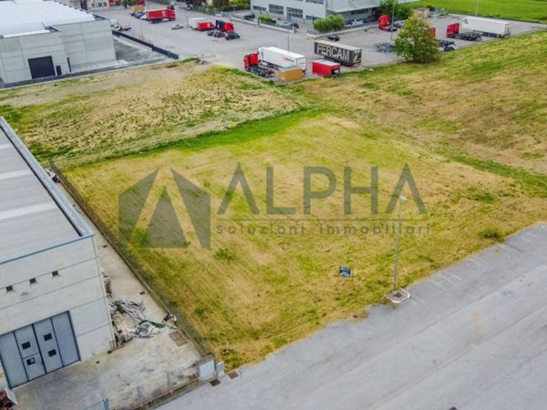 terreno edificabile in vendita a Longiano
