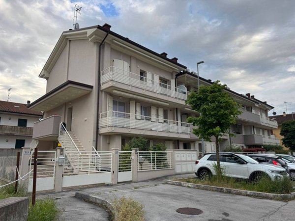 appartamento in vendita a Longiano in zona Budrio
