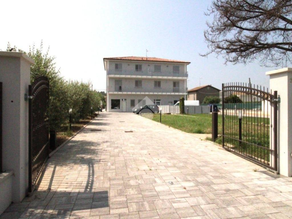 appartamento in vendita a Longiano in zona Budrio