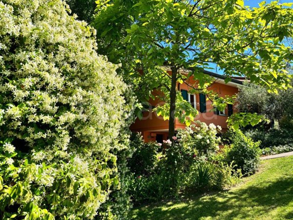 casa indipendente in vendita a Longiano in zona Montilgallo