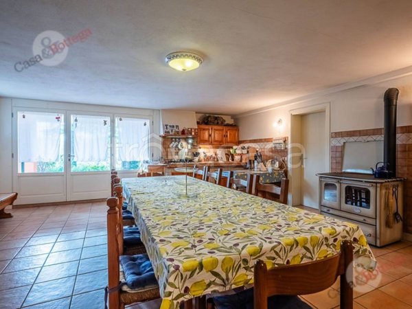 casa indipendente in vendita a Longiano in zona Montilgallo