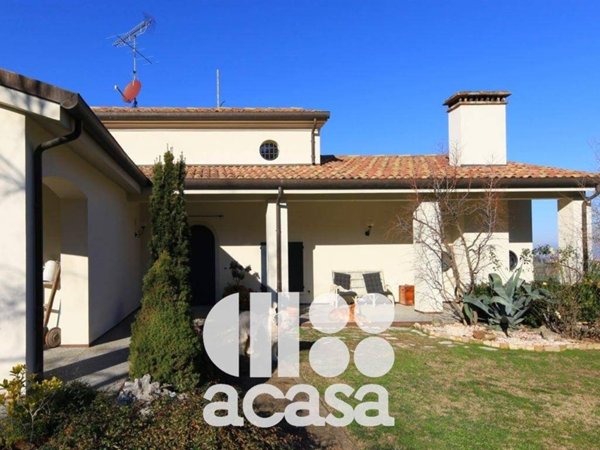casa indipendente in vendita a Longiano