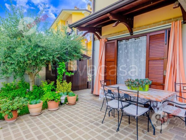 casa indipendente in vendita a Longiano in zona Budrio