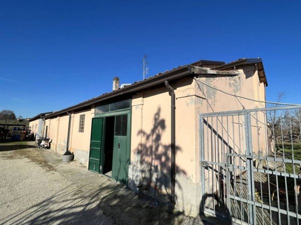 pentavano in vendita a Longiano in zona Budrio