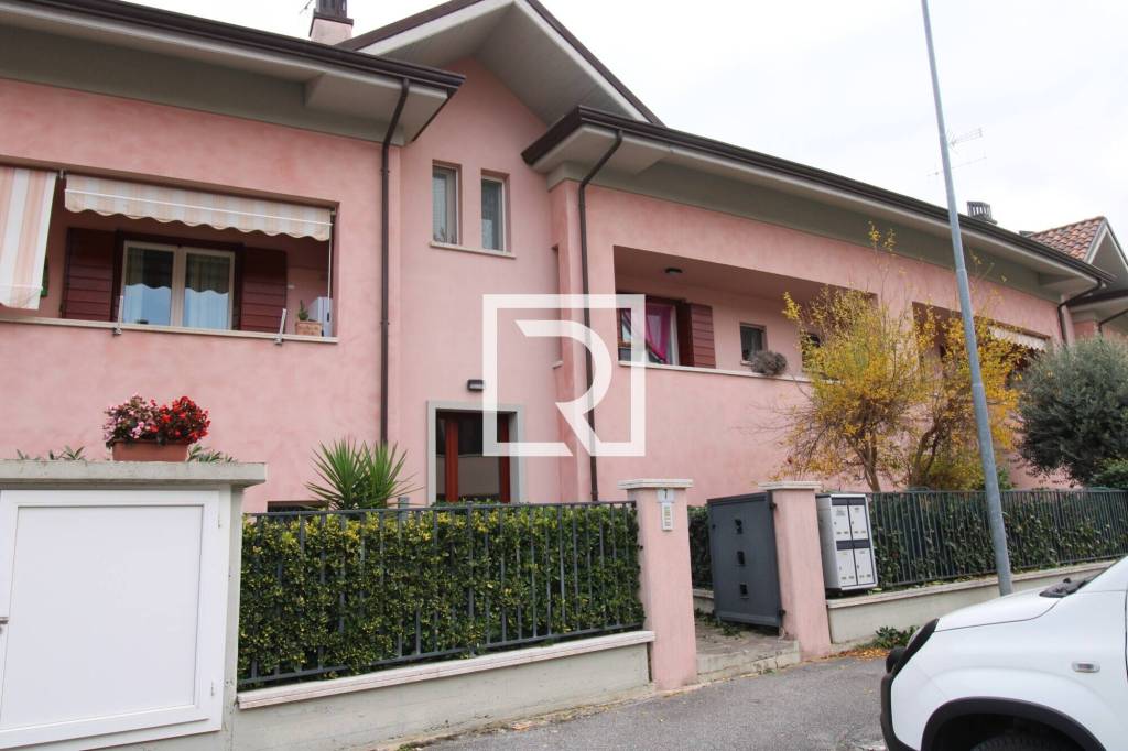 appartamento in vendita a Longiano in zona Crocetta