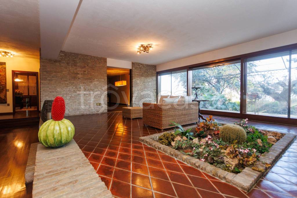 casa indipendente in vendita a Longiano in zona Budrio